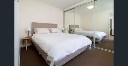 Central Living - Photo 3