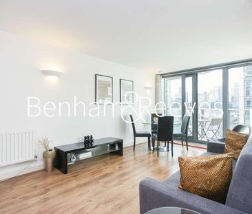 Proton Tower, Blackwall Way, E14 - Photo 2