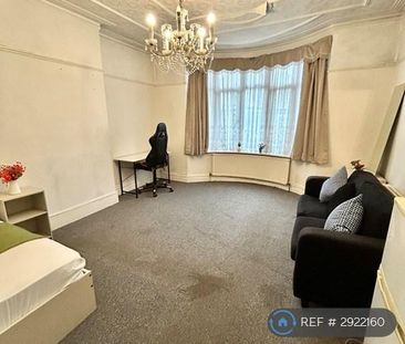 5 bedroom semi-detached house to rent - Photo 1