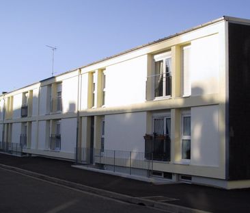 Location Appartement 4 pièces 74 m² Buzançais - Photo 1