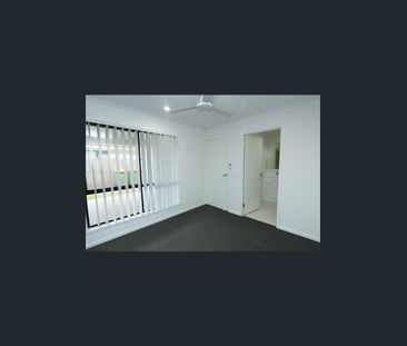 Modern Three Bedroom Low Maintenance Living! - Photo 3