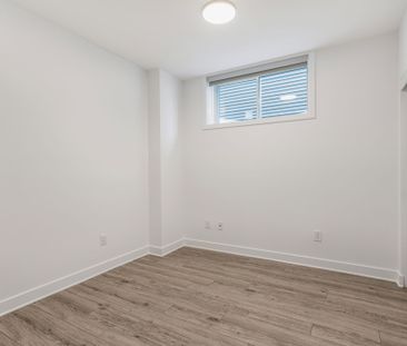 For Lease - 802 Ninaatik Place Unit# B, Blossom Park - Airport and ... - Photo 4