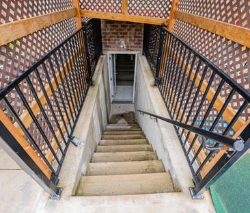 For Lease - 19 Boat Street, Brampton, Ontario - Photo 1