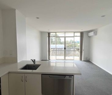 Modern 2-Bed in Prime Birkenhead Location - Photo 5