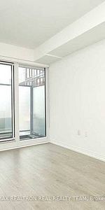 Dundas St E & Jarvis St Luxurious 1Bdrm +Den Near Eaton Centre - Photo 3