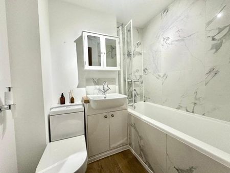 Winnall Close, Winchester - Photo 4