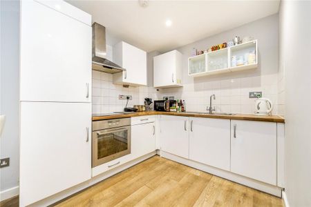 1 bedroom flat to rent - Photo 4