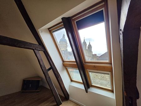 APPARTEMENT 3 CHAMBRES VIEILLE VILLE - Photo 2