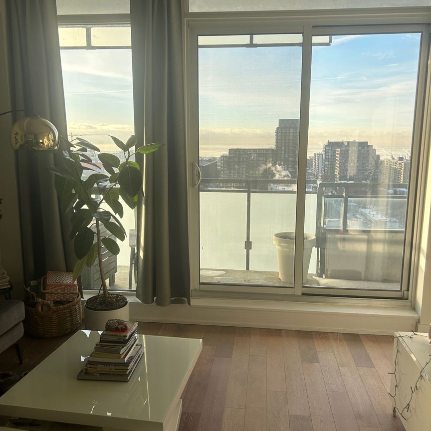 Carnaby Lofts 20 , #1807 - Photo 1