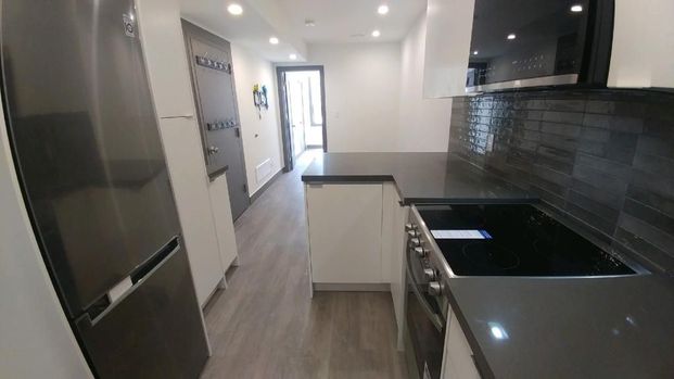 For Lease - 1213 Dundas Street Unit# Upper S, Toronto, Ontario - Photo 1