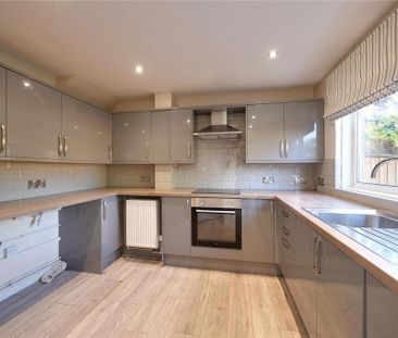 2 bedroom terraced house to rent - Photo 3