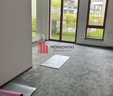 Warszawa M., Warszawa, Wilanów, Miasteczko Wilanów, Jerzego Holzera – zdjęcie 3