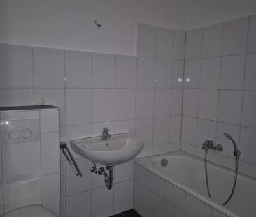 Helle Wohnung mit Balkon und modernem Badezimmer! - Foto 2