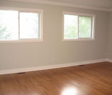 For Lease - 9 Formula Court, Toronto, Ontario - Photo 6