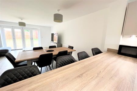 Tovey Green, Guildford , Surrey, GU3 - Photo 3