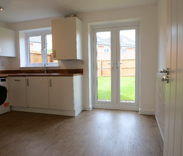 3 bedroom semi-detached house to rent - Photo 4 | Rentumo