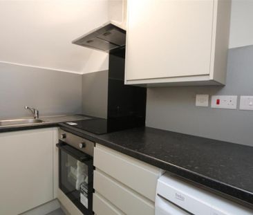 Studio to rent - Photo 6