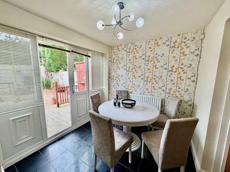 3 bedroom semi-detached house to rent - Photo 2