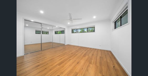 Private Home in Ideal Pocket - Photo 1