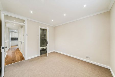A charming two bedroom apartment, offering spectacular views of Wimbledon Park. - Photo 4