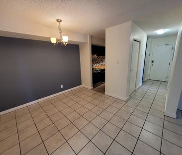 2 Beds & 1.5 Baths Apartment Style Property In Lakeview Area - Photo 5