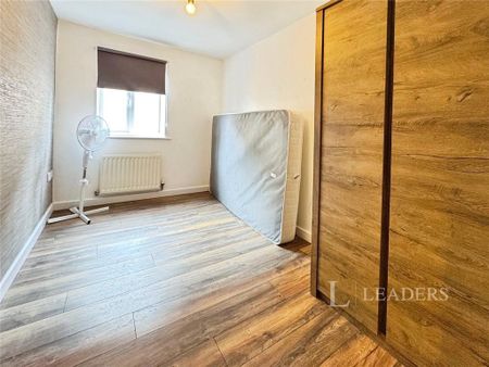 2 bedroom flat to rent - Photo 4