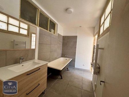 Location Appartement 4 pièces 89m² CHINON 37500 - Photo 4