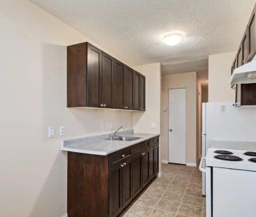 - 2 Bedroom at Hawkwood - Photo 3