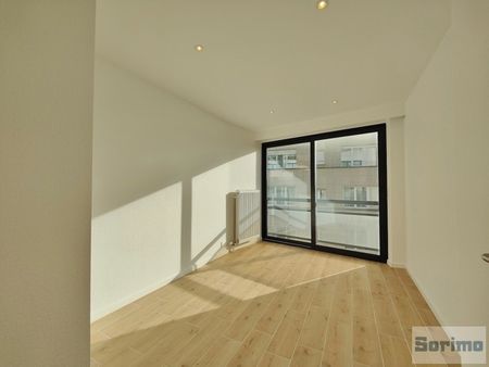 Appartement - à louer - Photo 3