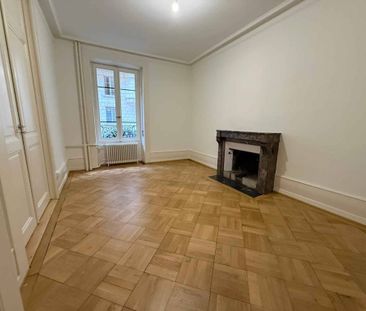 Superb 3-room renovated apartment on rue de Lyon - Foto 2