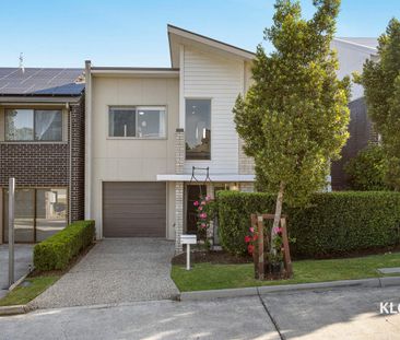 🏡 Modern Family Living in Prime Pimpama Location 🌿 - Photo 1