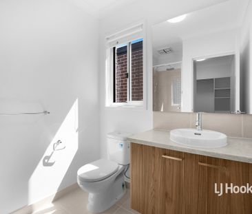 16 Blade Circuit, Fraser Rise VIC, Belconnen - Photo 1