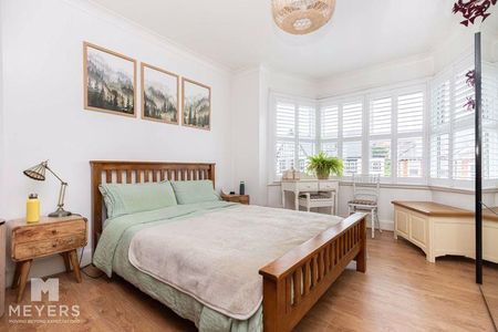 3 bedroom apartment to rent - Photo 4