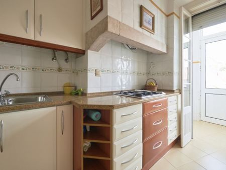 Luxury Flat for rent in Campo de Ourique (Santa Isabel), Lisbon - Photo 2