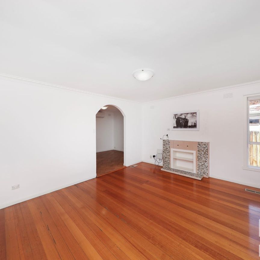 Perfectly Positioned - Photo 1