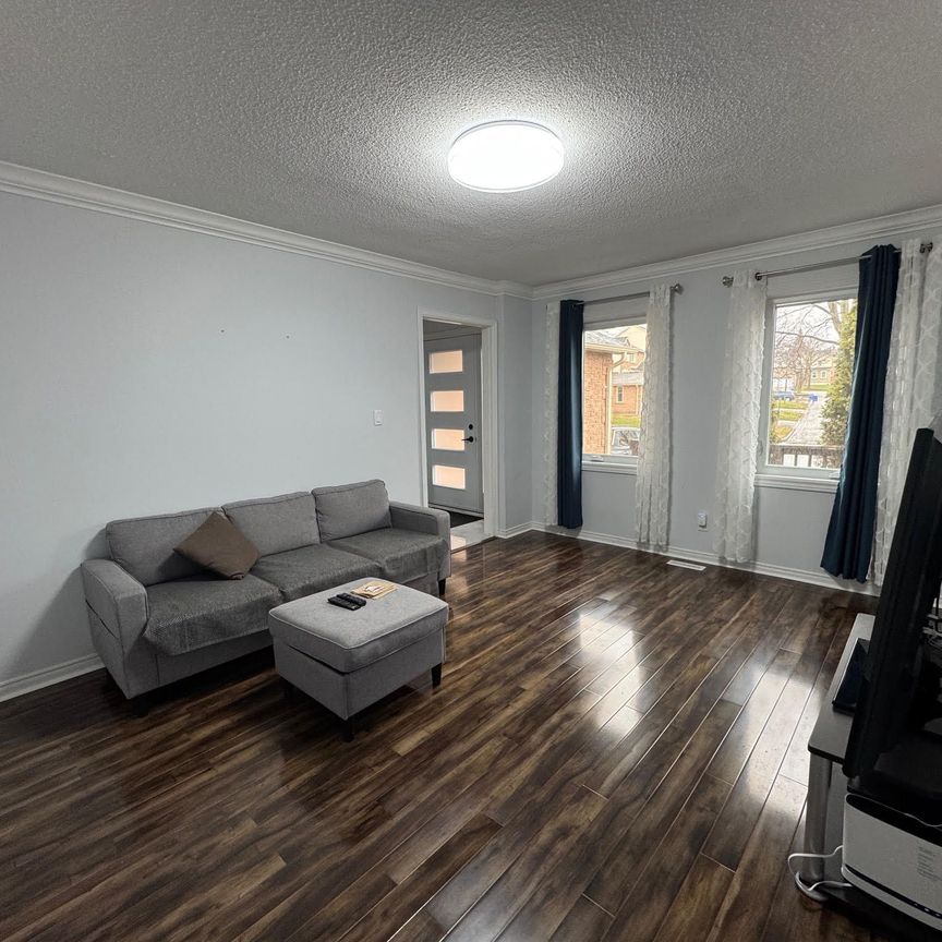 For Lease - 14 Lowder Place, Whitby, Ontario - Photo 1