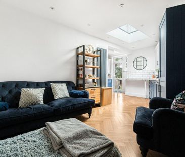 3 bedroom semi-detached house to rent - Photo 3