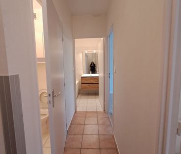 Location Appartement 2 pièces 43m² - Photo 4