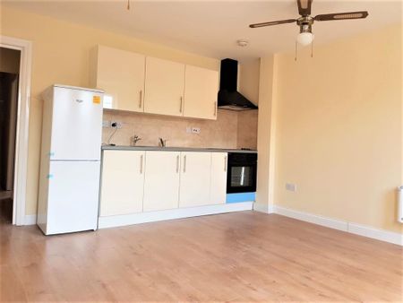 1 bedroom apartment to rent - Photo 4