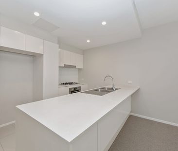 Large 1 bedroom apartment with spacious balcony! - Photo 6