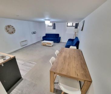 Studio to rent - Photo 3