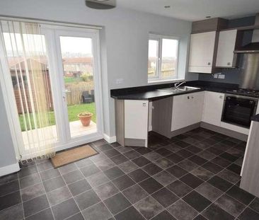 St James Gardens, Barrow-in-furness, Cumbria, LA14 - Photo 2