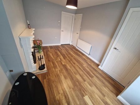 15 Daisyhill, Randalstown, BT41 3BZ - Photo 2