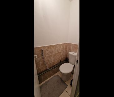 Room in a Shared House, West Arbour Street, E1 - Photo 1
