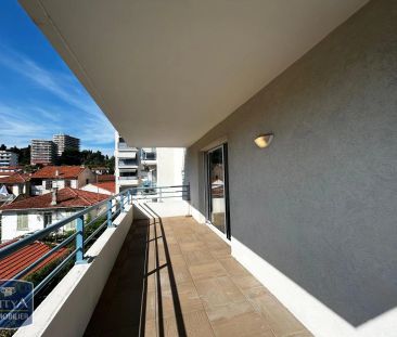 Appartement à louer 4 pièces 74.8m² - Photo 2