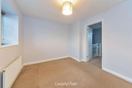 Abbott John Mews, Wheathampstead, AL4 - Photo 3