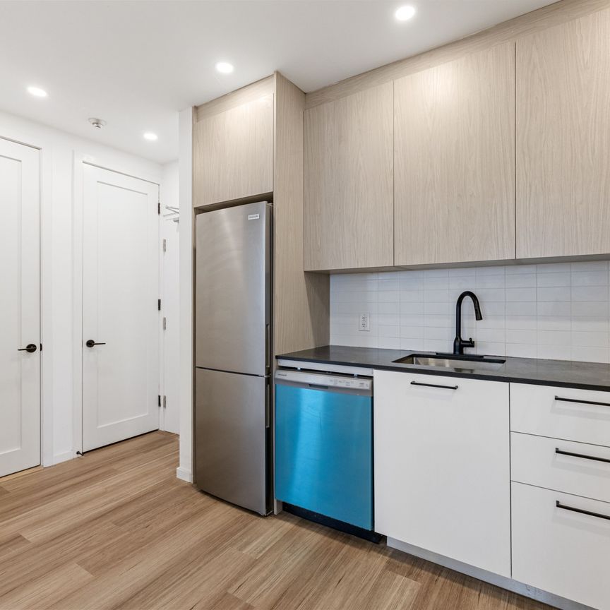 For Lease - 1989 Yonge Street Unit# 204, Toronto, Ontario - Photo 1