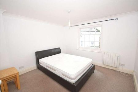 St Georges, Axminster, EX13 - Photo 2