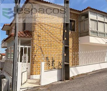 House T7 in Santa Iria de Azoia, São João da Talha e Bobadela, Loures - Photo 4