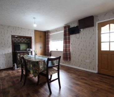 39 Crowhill Road, Waringstown, BT66 7SL - Photo 2